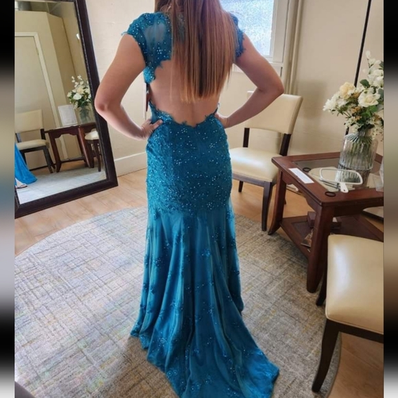 NWT size 4 turquoise prom/pageant/evening gown by Jovani - Picture 3 of 3